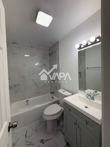 Building Photo - 5929 Mission Sunrise