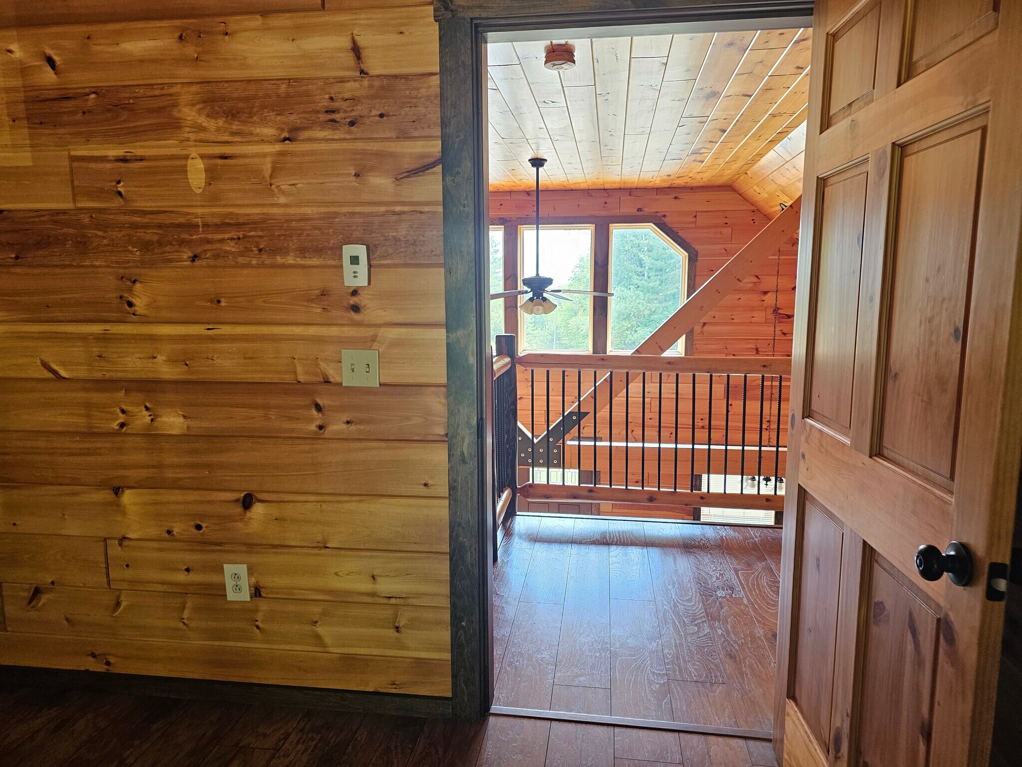 Building Photo - 2058 E Clarendon Rd