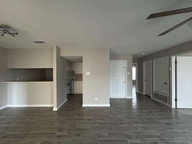 Building Photo - 100 Hillside Rd