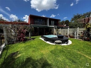 Building Photo - 6984 Greentree Ln