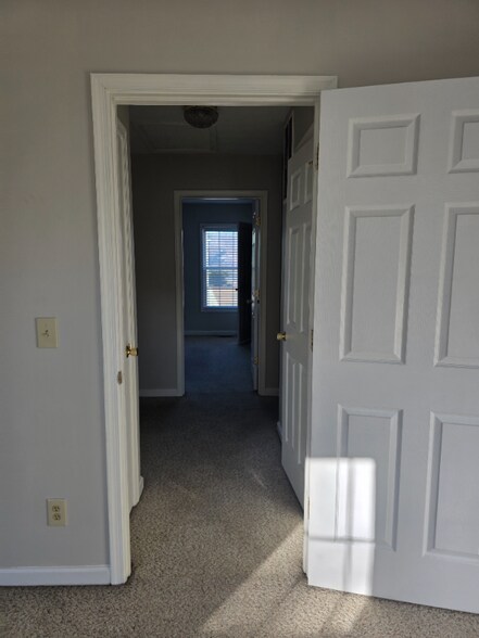 Building Photo - 2215 Reservoir St