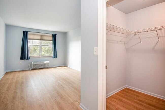 Building Photo - 4 Constellation Pl