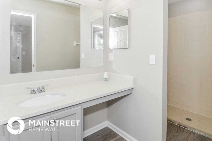 Building Photo - 5948 Wentworth Cir S