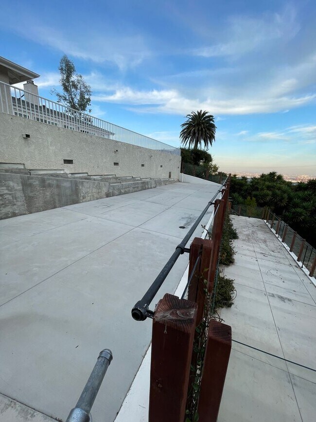 Building Photo - Tranquil Home in the Hills of Rancho Palos Verdes Overlooking the Los Angeles Harbor