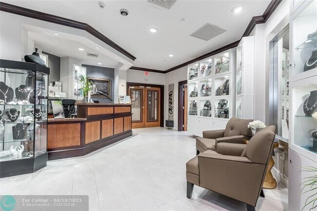 Building Photo - 610 W Las Olas Blvd
