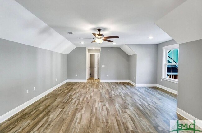 Building Photo - 421 Bear River Dr