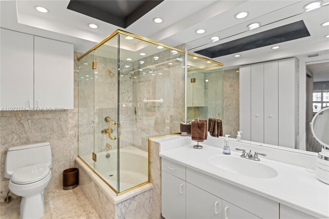 Building Photo - 1901 N Ocean Blvd