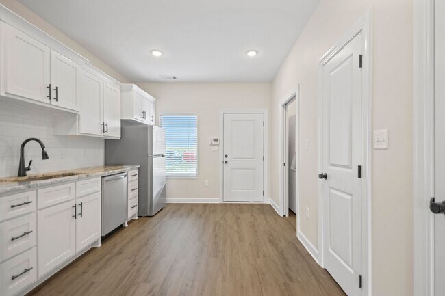 Building Photo - Argenta Area, NLR - 2 Bedroom - New Constr...
