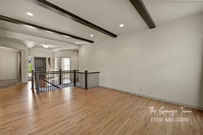 Building Photo - BEAUTIFUL 4BD + OFFICE MAIN-LEVEL LIVING H...