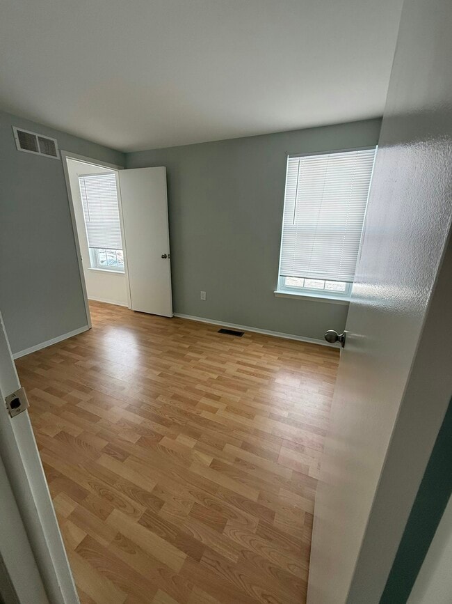 Building Photo - 6909 Harvard Ln