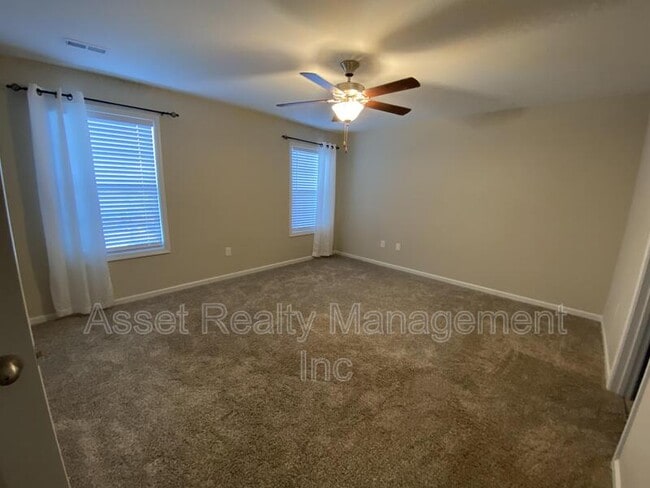 Building Photo - 1116 Cloud View Dr