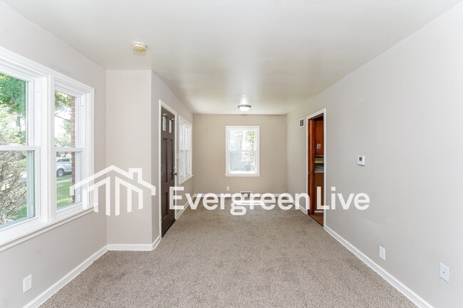 Building Photo - 5019 N 24th St