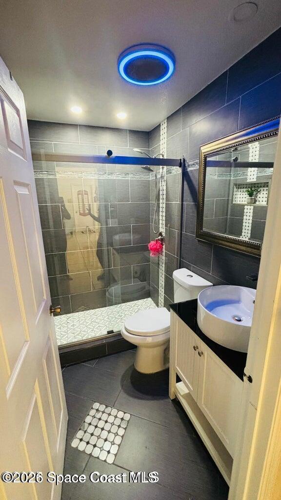 Building Photo - 815 Tyrol Ave NW