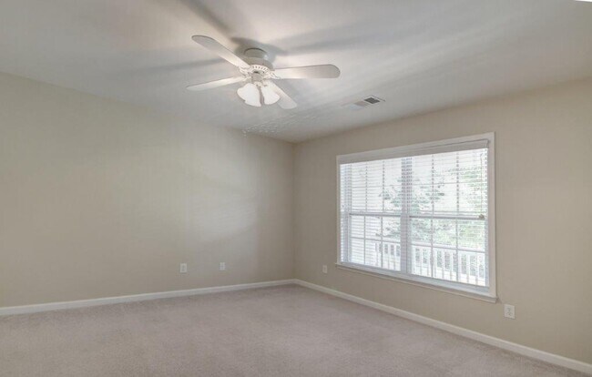 Building Photo - 453 Grayson Way