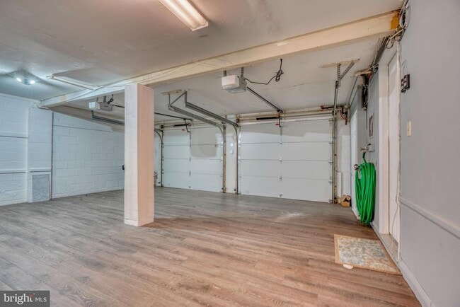 Building Photo - 1400 Mt Airy Rd