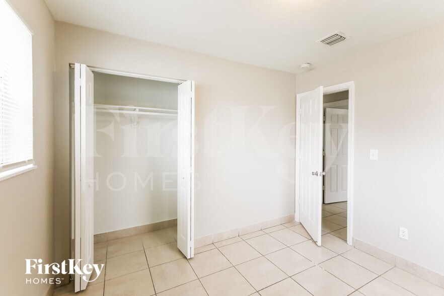 Building Photo - 4115 NW 185th St