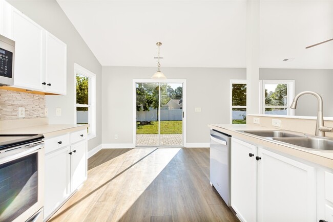 Building Photo - 4008 Scarlet Oak Ct