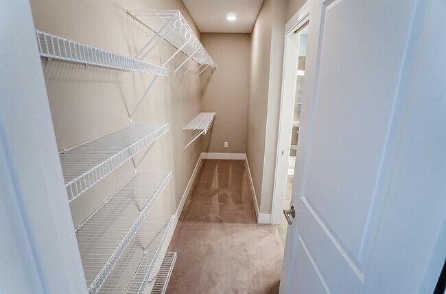 Walk-In closet for master bedroom - 438 Northern Ave