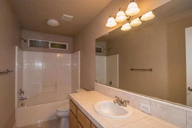 Building Photo - $300 Move in Special - Beautiful South Redding Home