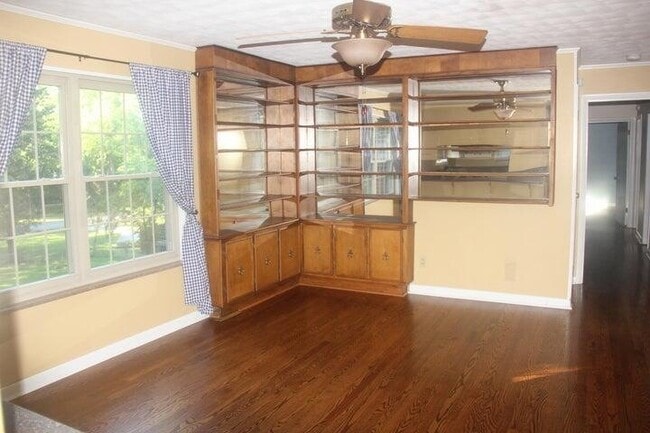 Building Photo - 3009 Oakland Dr NW