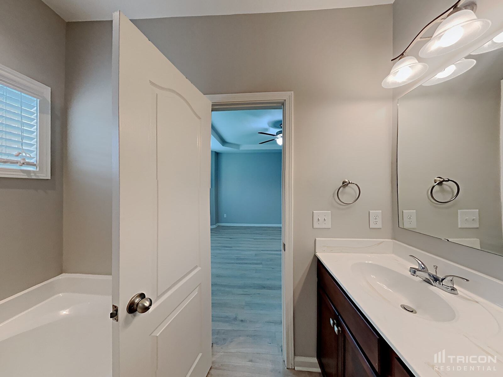 Building Photo - 87 Summerseat Way