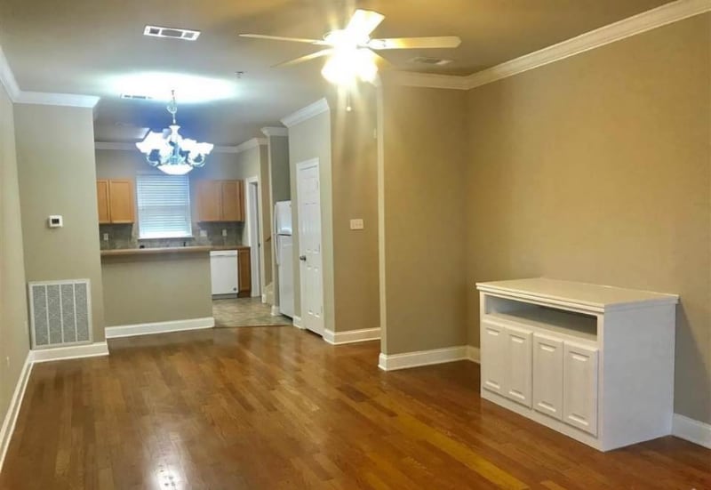 Building Photo - 1500 Brightside Dr