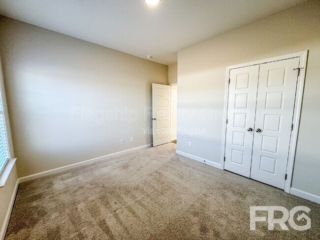 Building Photo - 101 Creeks Edge Dr