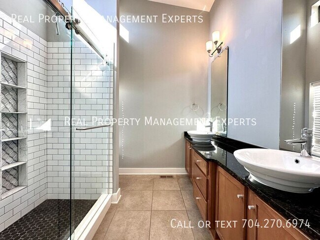 Building Photo - 419 Steel Gardens Blvd