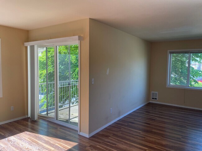 Building Photo - 3117030