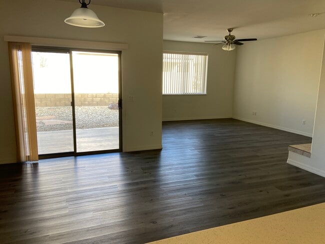 Building Photo - 8057 N Command Point Dr