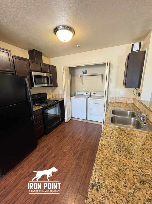 Building Photo - 11115 W Brassy Cove Loop
