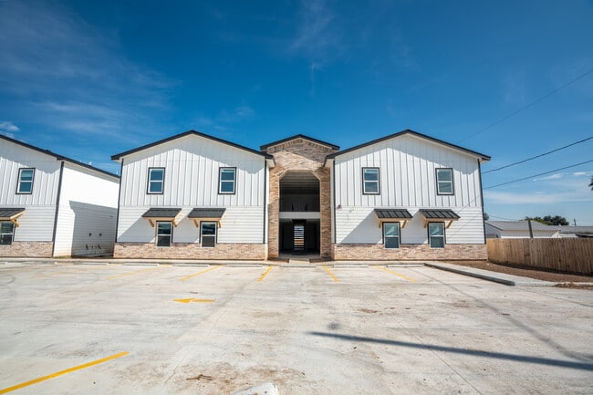 Building Photo - 716 Ragland Road