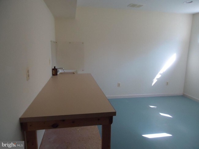 Building Photo - 8727 Litwalton Ct