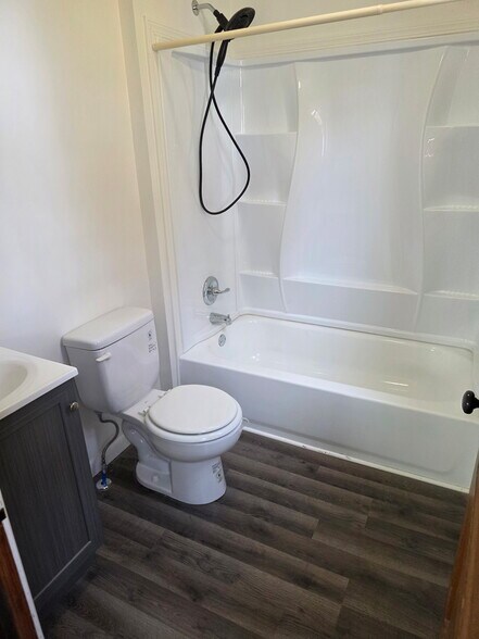 Building Photo - 409 S 3rd St