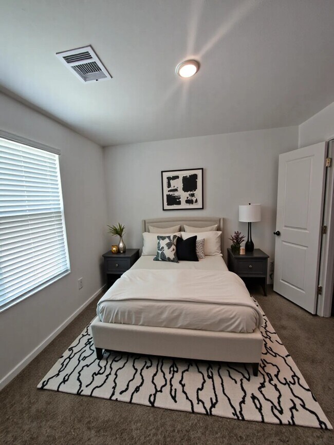 Building Photo - 939 Moon Drop Ln