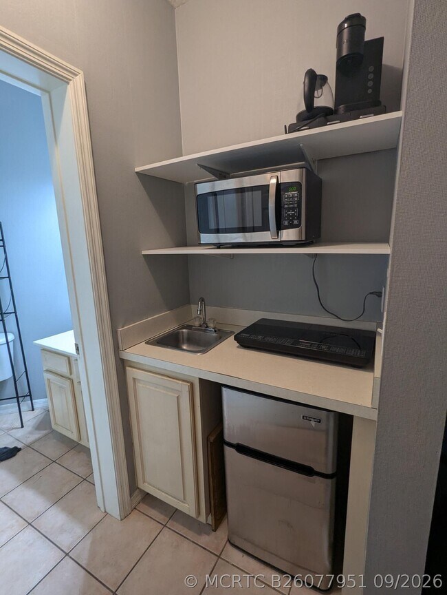 Building Photo - 10017 Perfect Dr