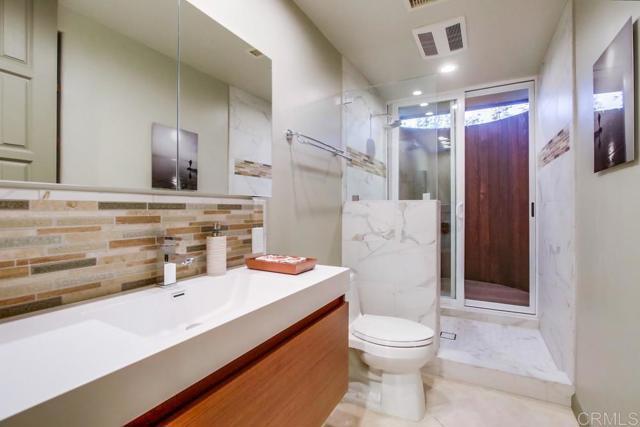 Building Photo - 1402 Rancho Serena