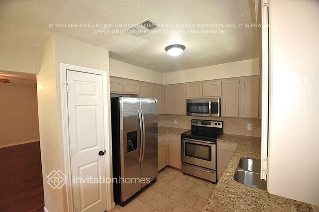 Building Photo - 7533 Clover Ln