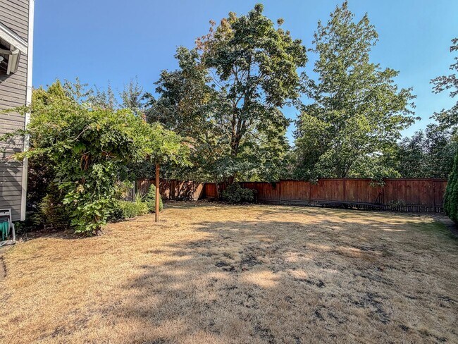 Building Photo - 9017 NE 145th Pl