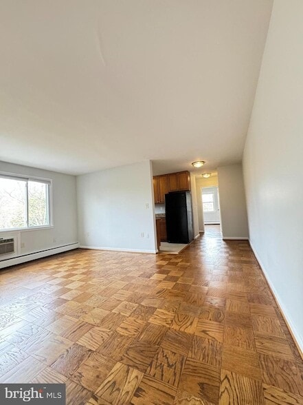 Building Photo - 945 N Barton St