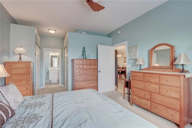 Building Photo - 280 Robin Hood Cir
