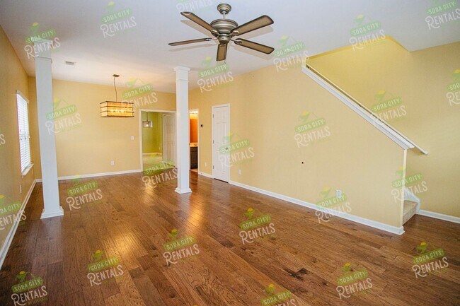 Building Photo - Prelease for June 15th, 2026- 3 Bedroom, 2...