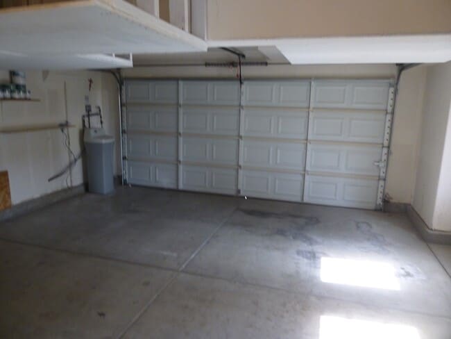 Building Photo - Lovely 3 story Home at Autumn Glen with Bonus Room