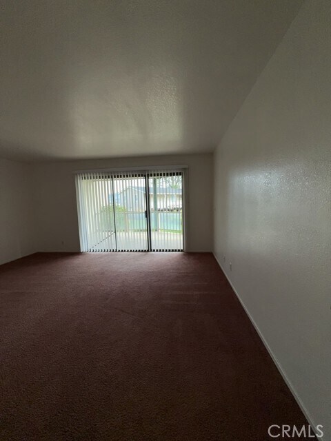 Building Photo - 10 Royale Ave