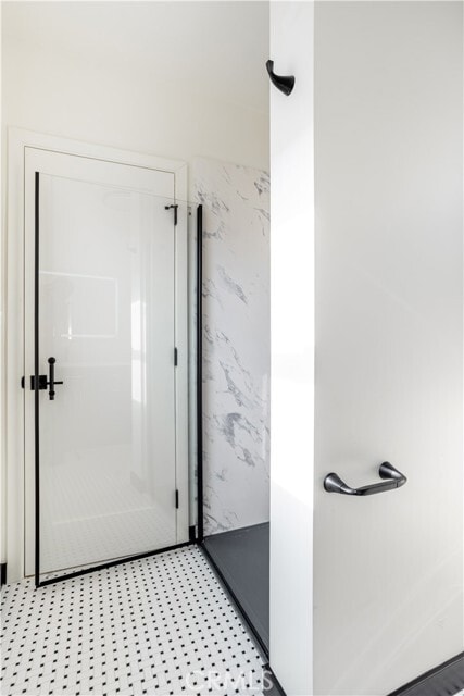 Building Photo - 738 S Stanley Ave