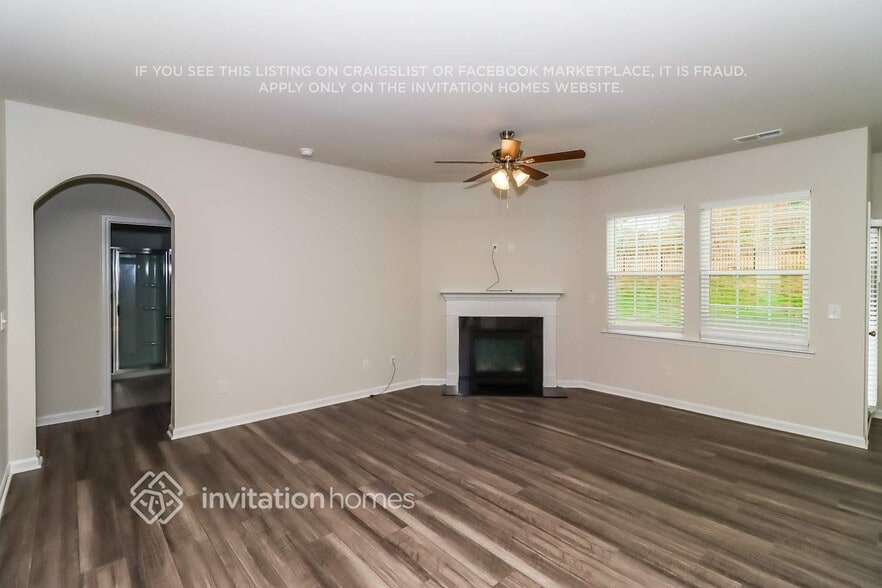 Building Photo - 376 Kennerly Center Dr