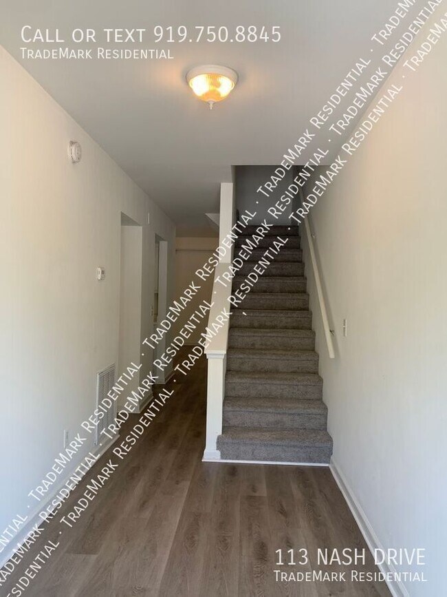 Building Photo - 113 Nash Dr