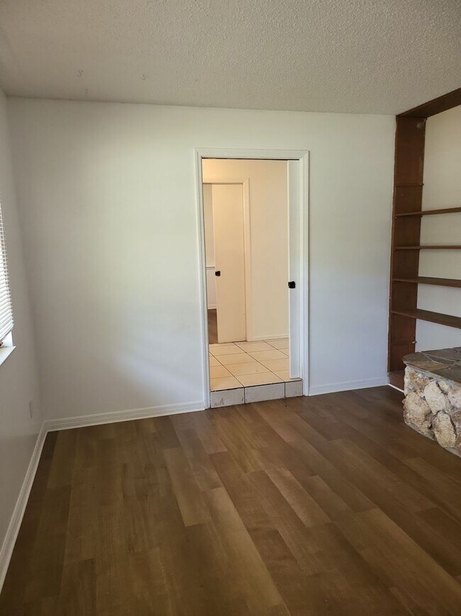 Building Photo - 4741 Pilgrims Way