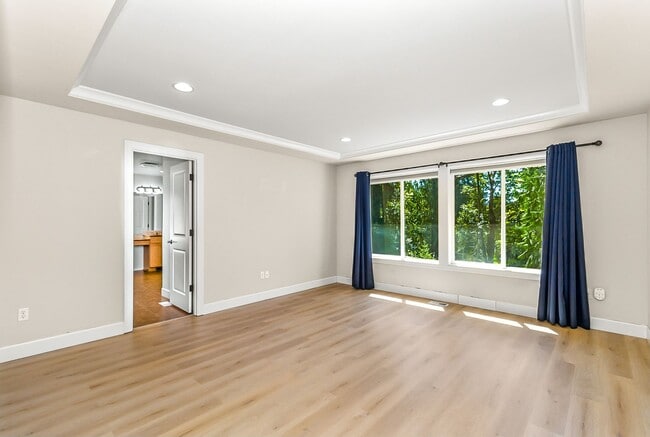 Building Photo - 6.6 Acre Retreat