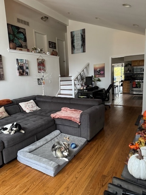 Building Photo - 1261 Cavell Ave